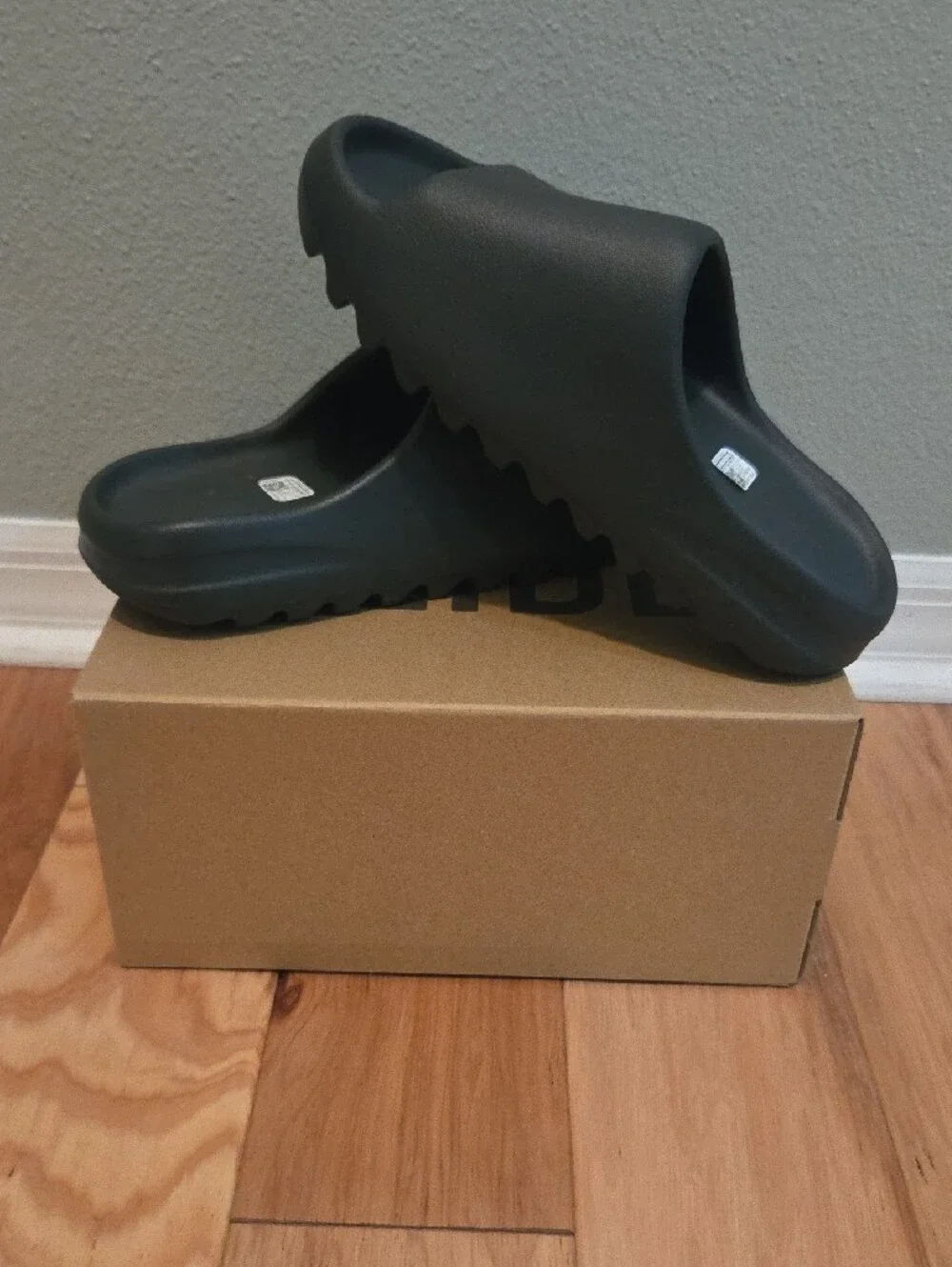2024 Yeezy Slides Black Brand New